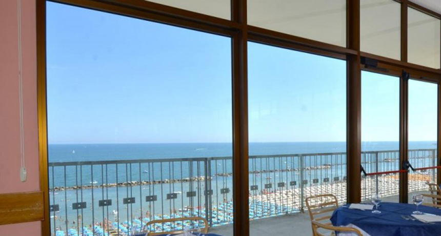 Hotel Diplomat Marine
