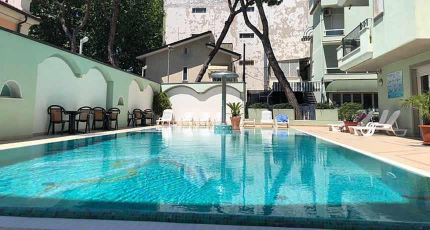 Piscina0